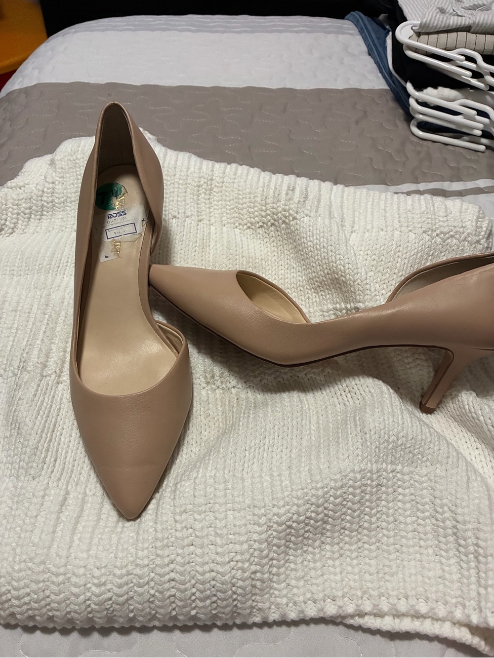 Classic Pointed-Toe Nude Pump - Women Shoes